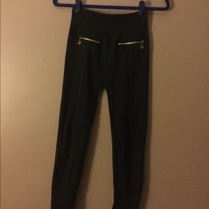 Black and gray leggings